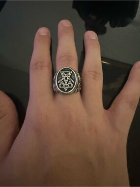 Sigil ring